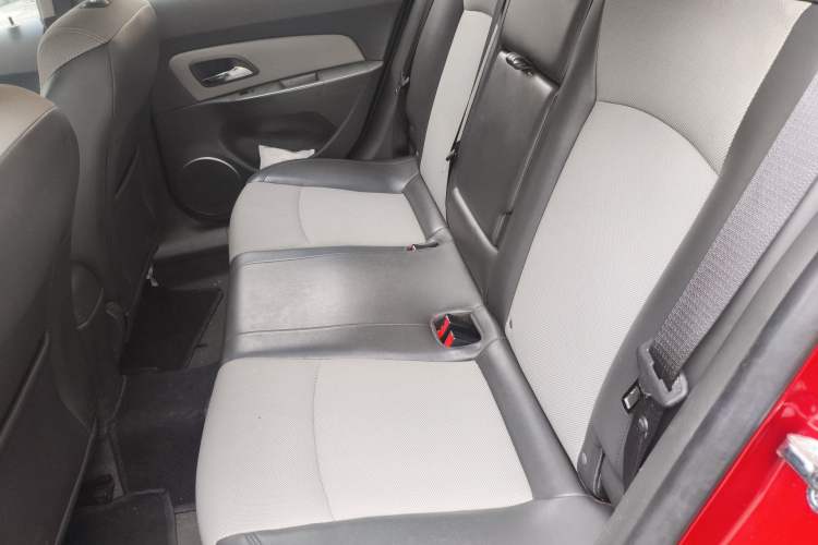 Used Chevrolet Cruze 2013 1.8L SE AT
