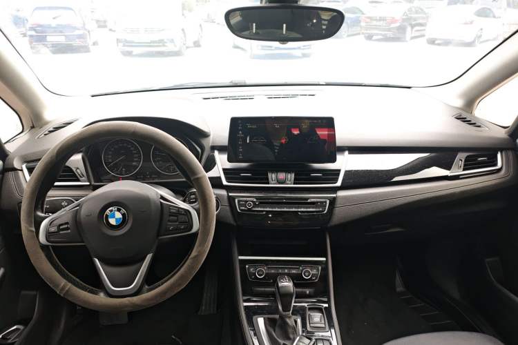 Used BMW 2 Series Active Tourer 2016 218i Sports Design Package Center Console