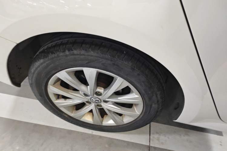 Used Volkswagen Lavida 2018 Classic 1.5L Automatic Comfort Edition China VI Standard Right Rear Wheel Hub
