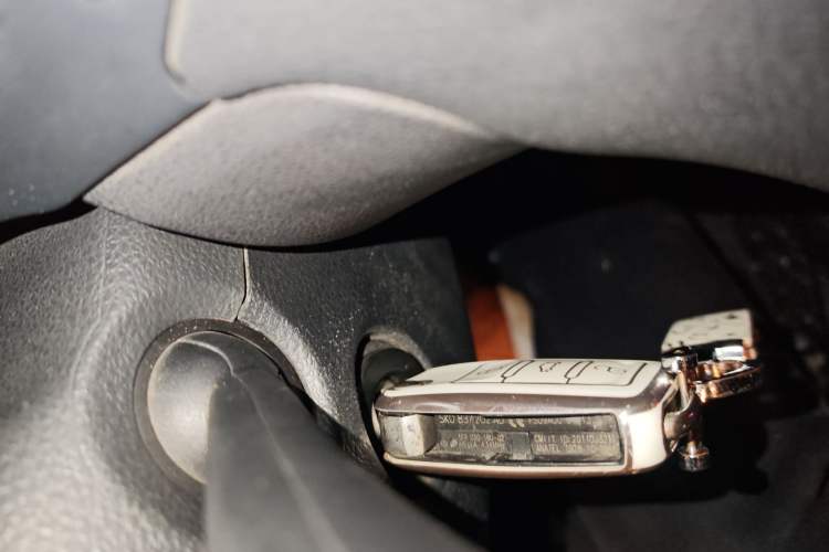 Used Volkswagen Sagitar 2012 1.6L Automatic Comfort Edition Vehicle Key