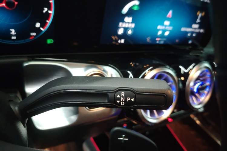 Used Mercedes-Benz GLB 2022 Updated GLB 200 Fashion Edition