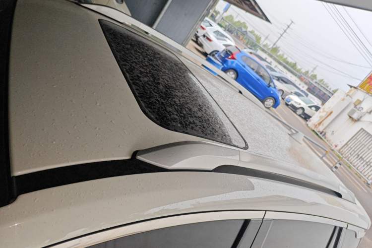 Used GAC Trumpchi GS4 2017 200T Manual Two-Wheel Drive Elite Edition Roof