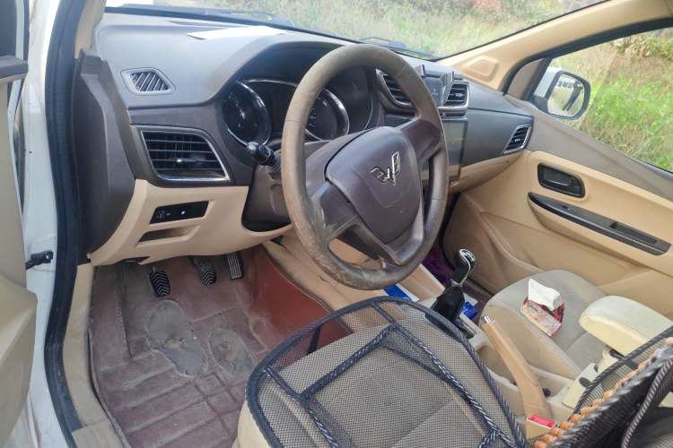 Used Wuling Hongguang 2015 1.5L S1 Standard China V-Emission Standards