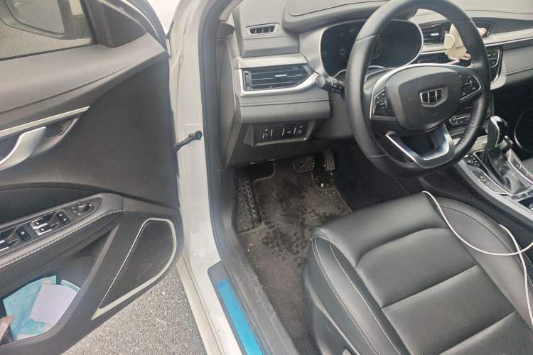 Used Geely Auto Emgrand 2019 Leading Edition 1.5L CVT Upward-Connected Model China VI Standard