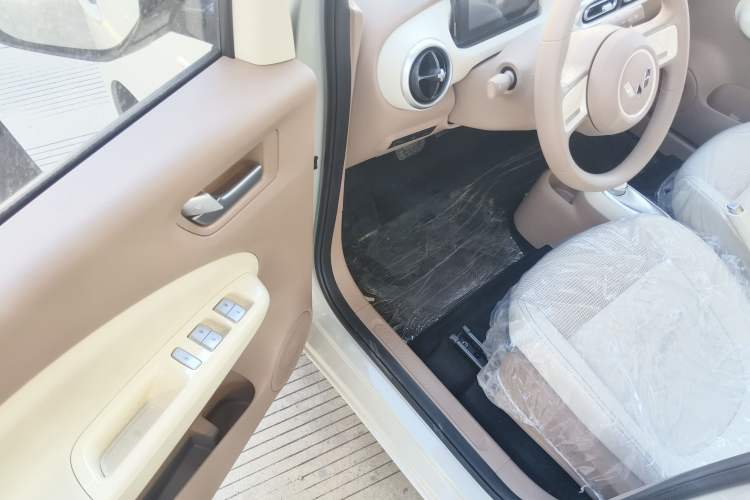 Used Wuling Hongguang MINIEV 2025 Four-Door Version Advanced Edition