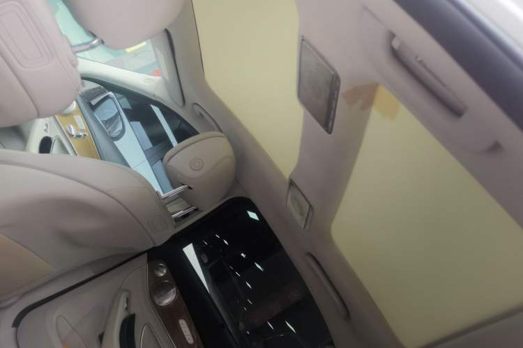 Used Mercedes-Benz C-Class 2016 C 200 L 4MATIC Headliner