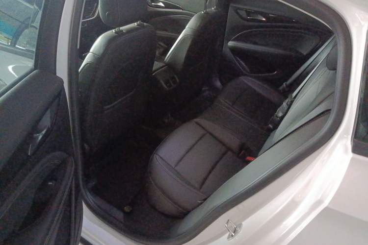 Used Buick Regal 2024 25T Deluxe Edition Left Rear Seat