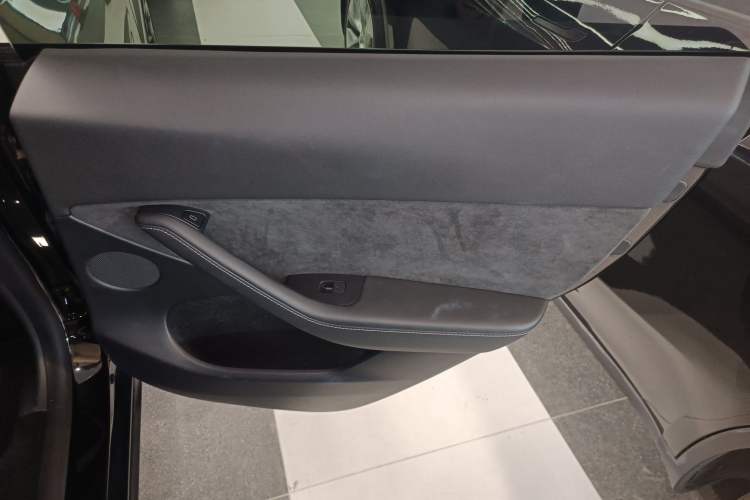 Used Tesla Model Y 2021 Standard Range Rear-Wheel Drive Version