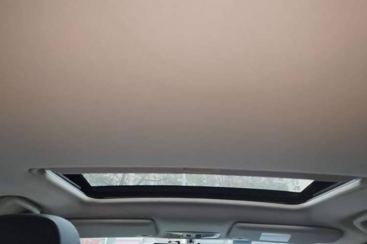 Used Mitsubishi Outlander 2017 2.0L Two-Wheel Drive Glory Edition 5 Seats Headliner