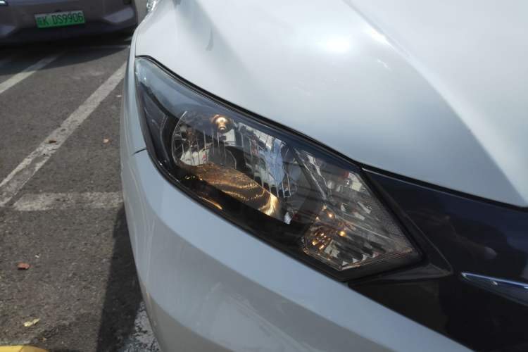 Used Honda Vezel 2017 1.5L CVT 2WD Comfort Model Right Front Headlight