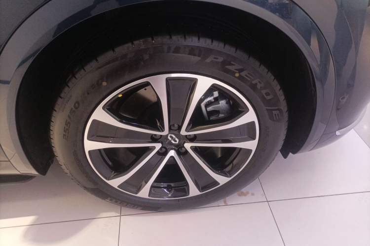 Used Hima AITO M7 2026 Model Range-Extending Max All-Wheel Drive 5-Seater Version
