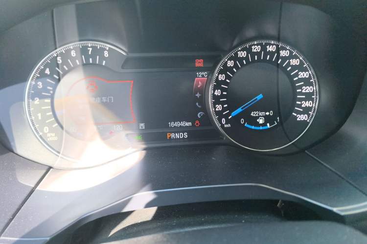 Used Ford Edge 2016 EcoBoost 245 Four-Wheel Drive Titanium 7-Seater Odometer Close Up