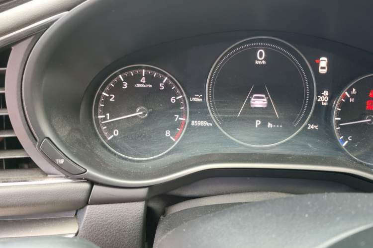 Used Mazda 3 Axela 2020 2.0L Automatic Zhiya Edition Odometer Close Up