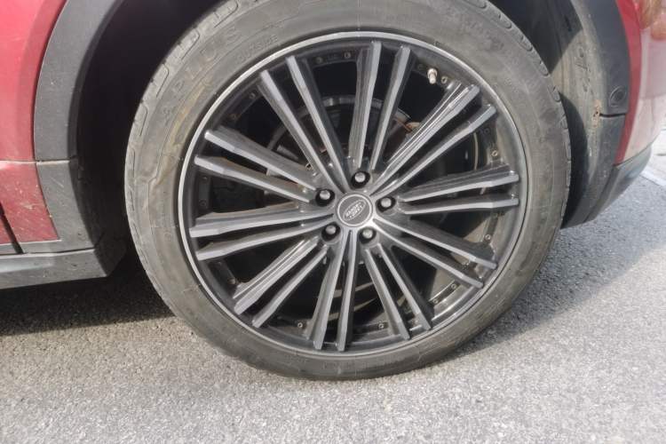 Used Land Rover Range Evoque 2014 2.0T 5-Door Ignite Edition Right Front Wheel Hub