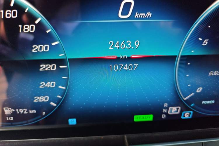 Used Mercedes-Benz E-Class 2021 E 260 L Sport Edition Odometer Close Up