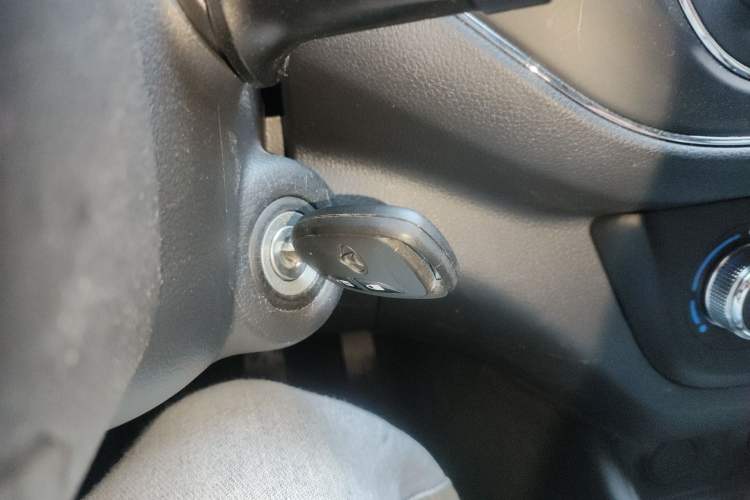 Used CHANGAN KAICHENG Ounuo S 2023 1.5L Deluxe Edition Dual-Steaming Air-Conditioned Passenger Van JL473QG 7 Seats Vehicle Key