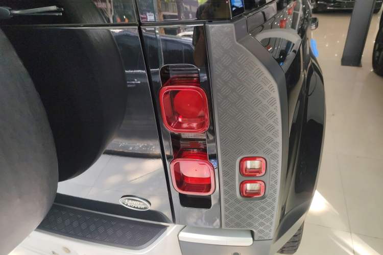 Used Land Rover Defender 2020 110 P400 Dark Special Edition Right Rear Taillight