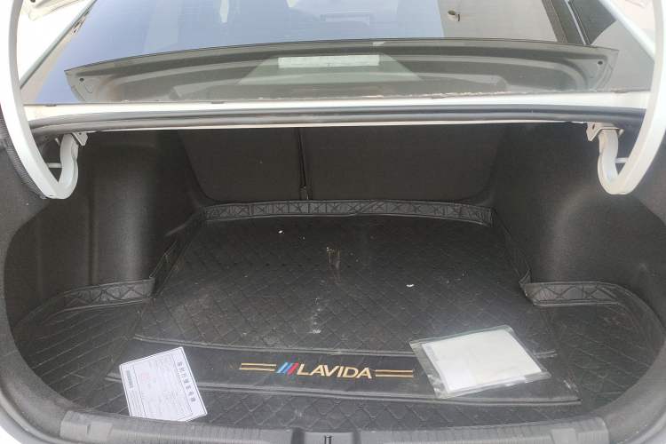 Used Volkswagen Lavida 2023 Revised Version 1.5L Automatic 5 Millionth Edition Trunk