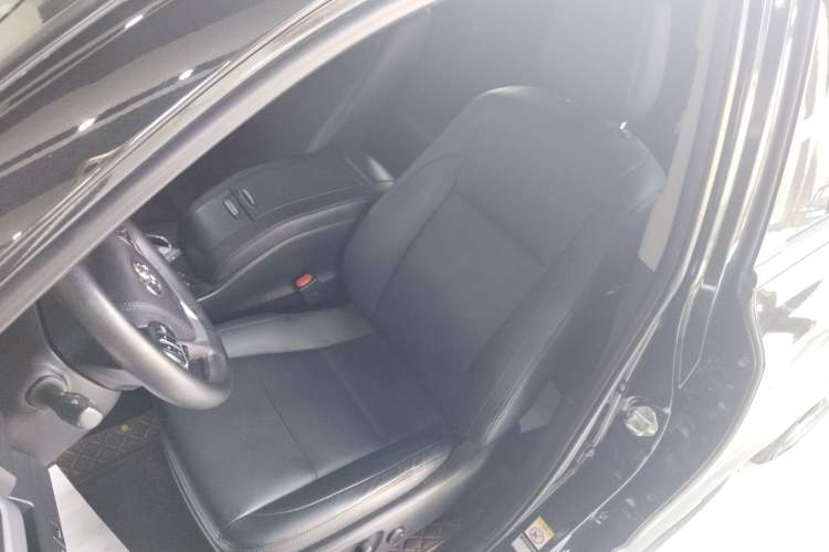 Used Toyota Highlander 2018 2.0T Four-Wheel Drive Luxury Version 7 Seats China VI Standard Left Front Seat