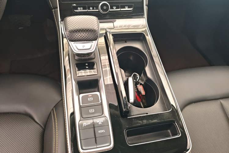 Used Roewe i6 MAX New Energy 2023 EV 420 Skyroof Special Edition Gear Lever