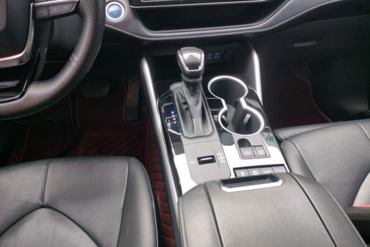 Used Toyota Highlander 2022 Dual-Engine 2.5L Four-Wheel Drive Prestige Version 7 Seats