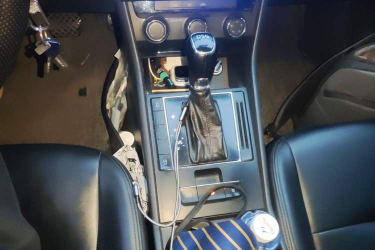 Used Skoda Superb 2019 TSI280 DSG Standard Edition Gear Lever