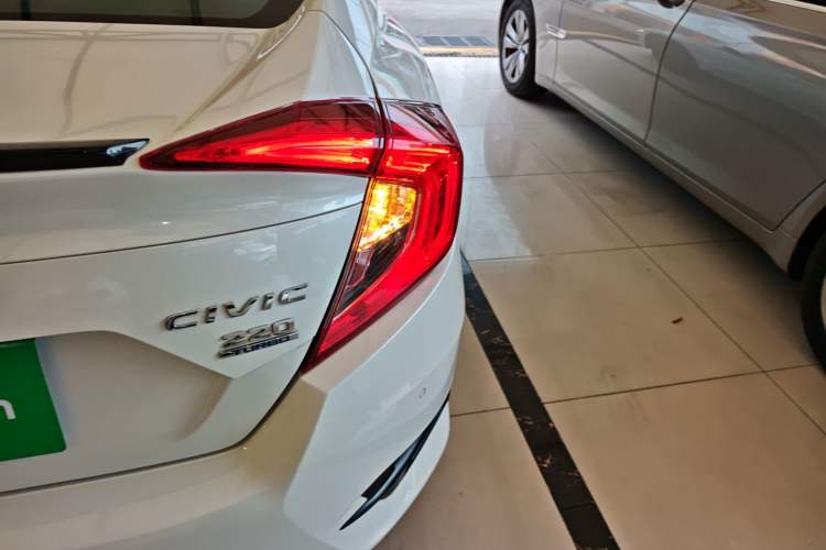 Used Honda Civic 2019 220TURBO CVT Dynamic Edition China VI Emission Standard
