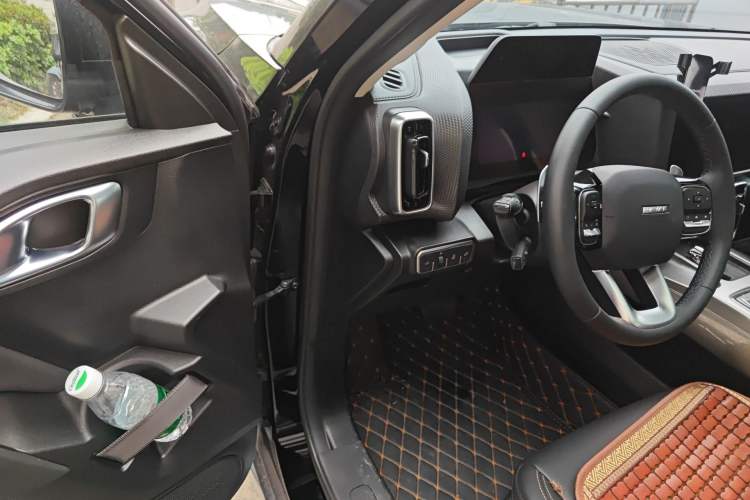 Used Haval DARGO 2024 1.5T DCT Labrador Edition Driver Seat