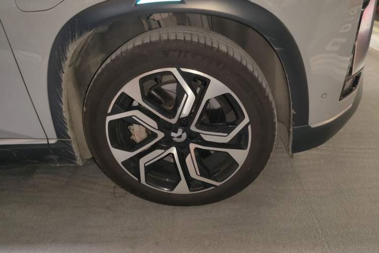 Used Nio ES8 2022 100kWh Signature Edition Six-Seater Right Front Wheel Hub