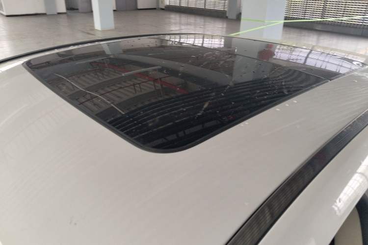 Used Geely Auto Emgrand GT 2017 2.4L Luxury Model Roof