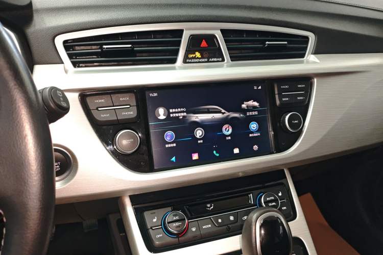 Used Geely Auto Emgrand X7 Sport 2018 1.8TD Automatic Two-Wheel Drive Smart Connect 4G Internet Edition