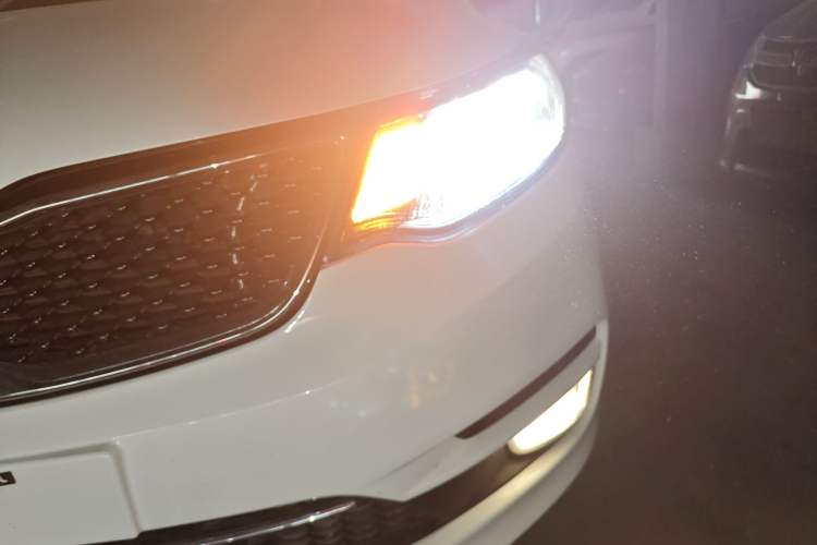 Used Kia K2 2015 Hatchback 1.4L AT GLS Cool Edition