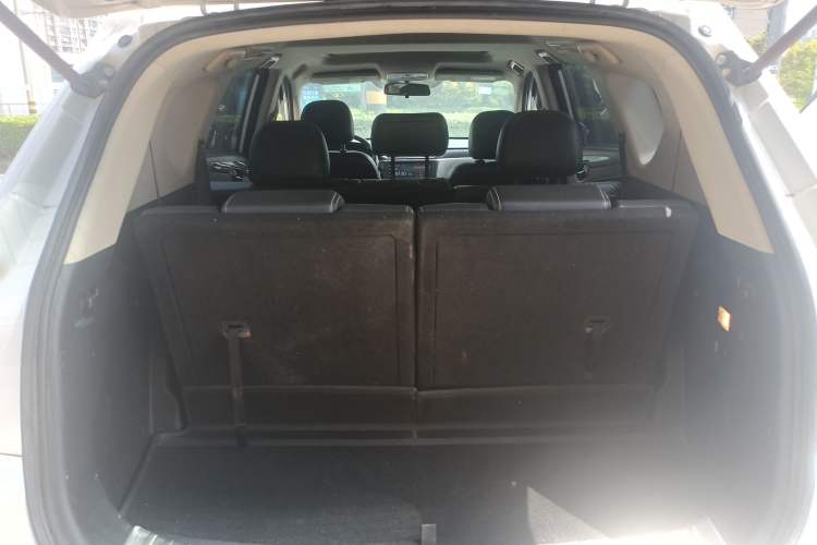 Used Dongfeng Fengon 580 2017 Revised Version 1.5T CVT Luxury Edition Trunk