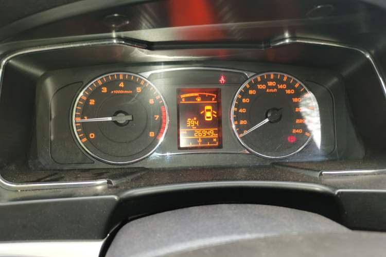 Used Geely Auto Vision 2016 1.5L Manual Happiness Edition Odometer Close Up