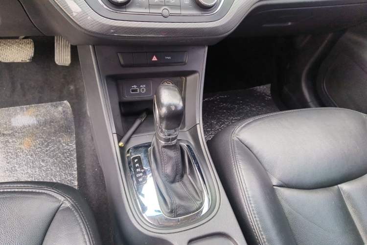 Used Roewe 360 2015 1.5L Automatic Luxury Edition
