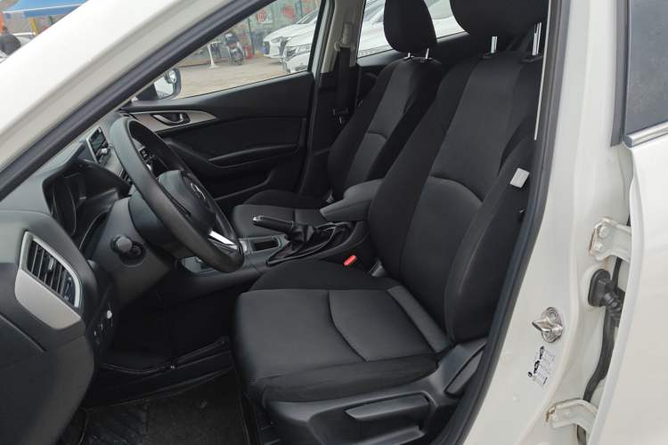 Used Mazda Mazda 3 Axela 2017 Hatchback 1.5L Automatic Comfort Model Emission Standard China V