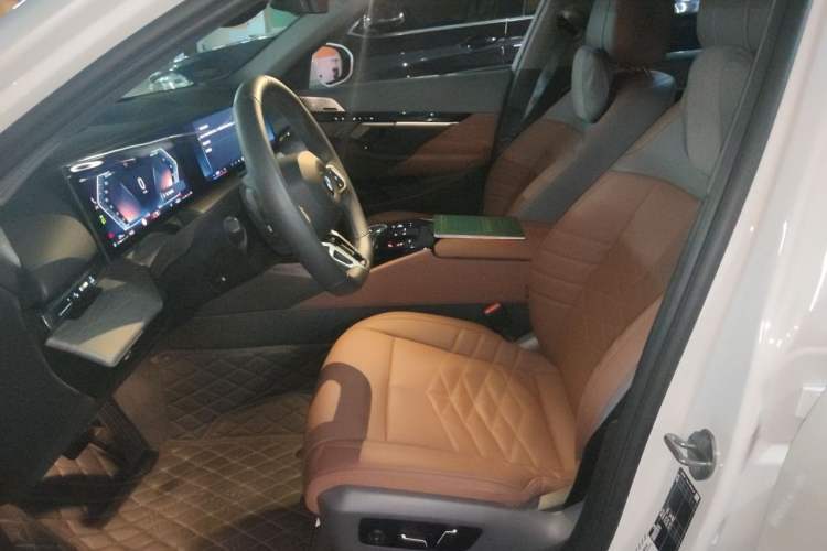 Used BMW 5 Series 2024 530Li Luxury Edition M Sport Package

