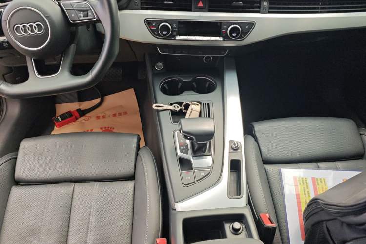 Used Audi A4L 2022 40 TFSI Fashion Dynamic Model
