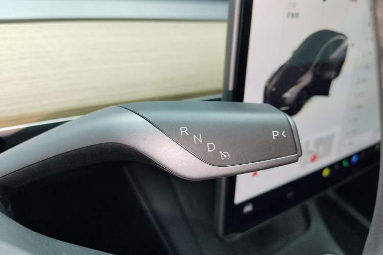 Used Tesla Model Y 2021 Long-Range All-Wheel-Drive Version 3D7