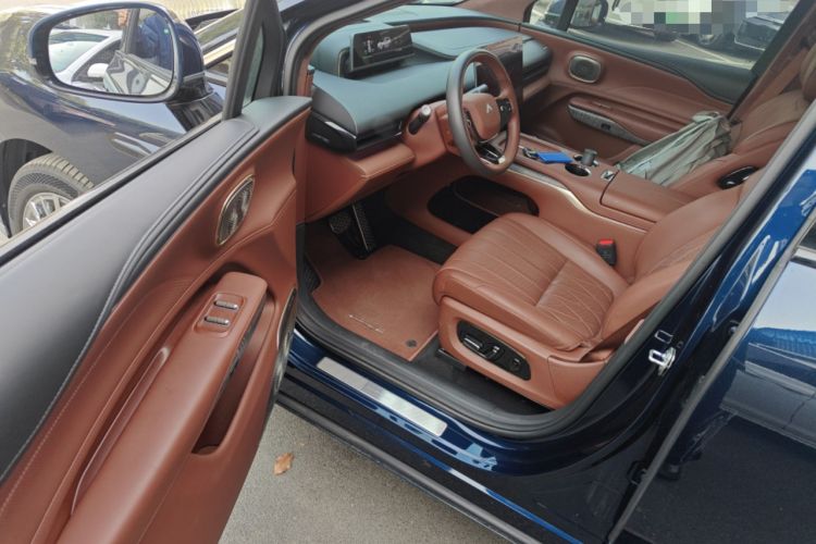 Used Hyptec HL 2025 700 Ultra Six-Seater All-Wheel-Drive LiDAR Version
