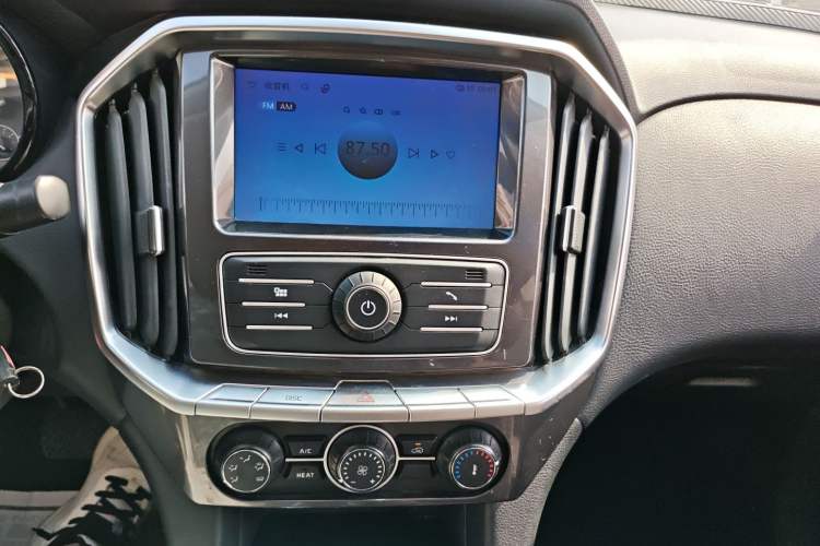 Used JMC Yuhu EV 2022 4x2 LX JX1032PSEF5BEV Audio And AC Panel