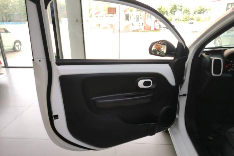 Used Roewe Clever 2022 311km QiQi BoBo Edition