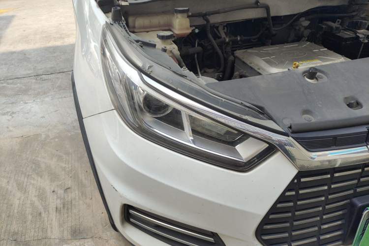 Used BYD Yuan New Energy 2018 EV360 Smart Connect Cool Edition Right Front Headlight