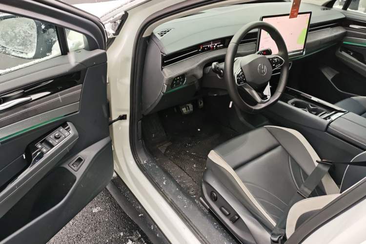 Used Volkswagen ID.7 VIZZION 2024 AIR model
