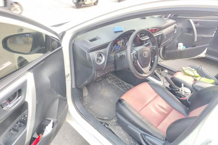 Used Toyota Levin 2017 Revised 185T CVT Elite Edition China V Standard Driver Seat