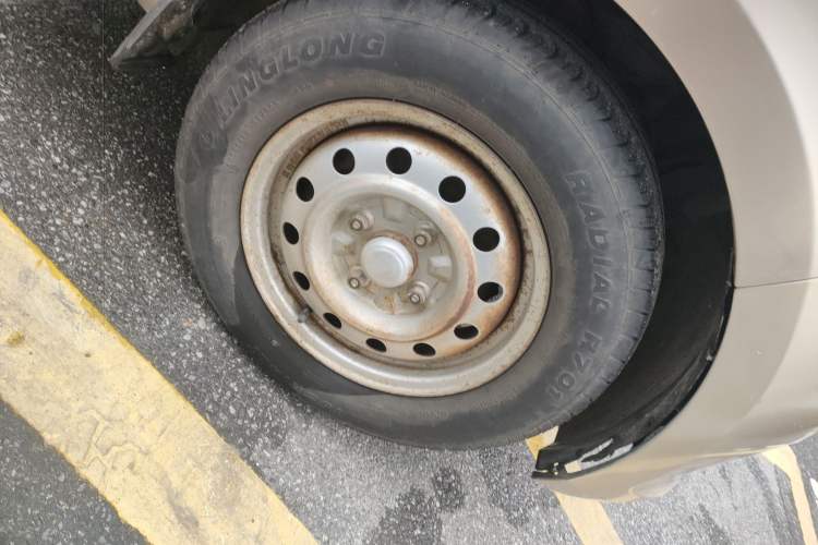 Used Wuling Rongguang V 2015 1.2L Base Version
