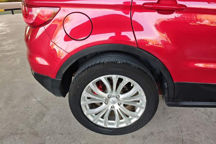 Used Land X7 2015 2.0T Panoramic Prestige Edition Right Rear Wheel Hub