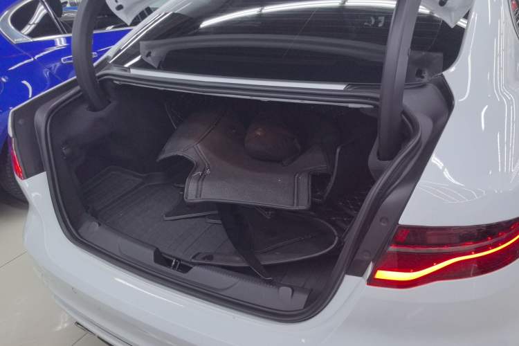 Used Jaguar XEL 2024 2.0T 250 PS R-DYNAMIC S Advanced Sport Edition
