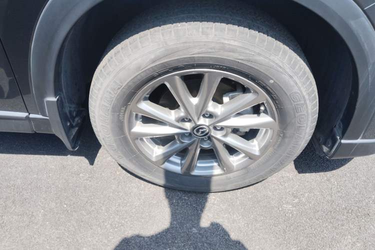 Used Mazda CX-5 2022 2.0L Automatic Two-Wheel Drive Zhiya Version Right Front Wheel Hub