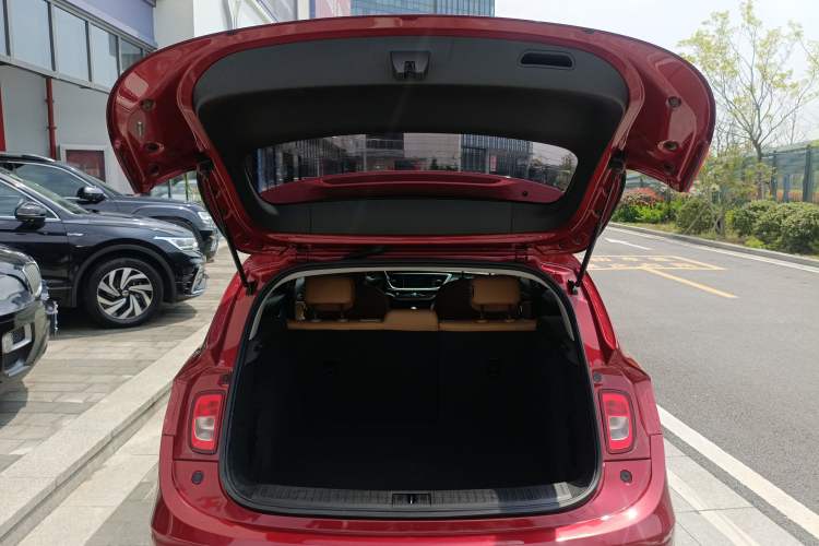 Used Buick Excelle GX 2018 18T Automatic Flagship Model Trunk